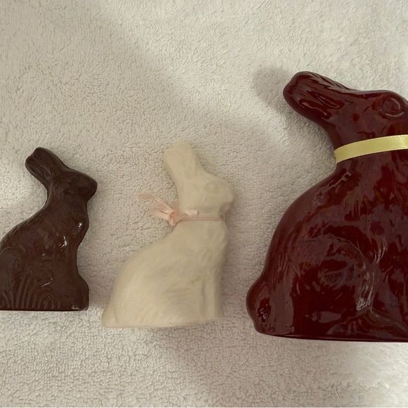 Ceramic bunnies look like the real chocolate. - Picture 3 of 4